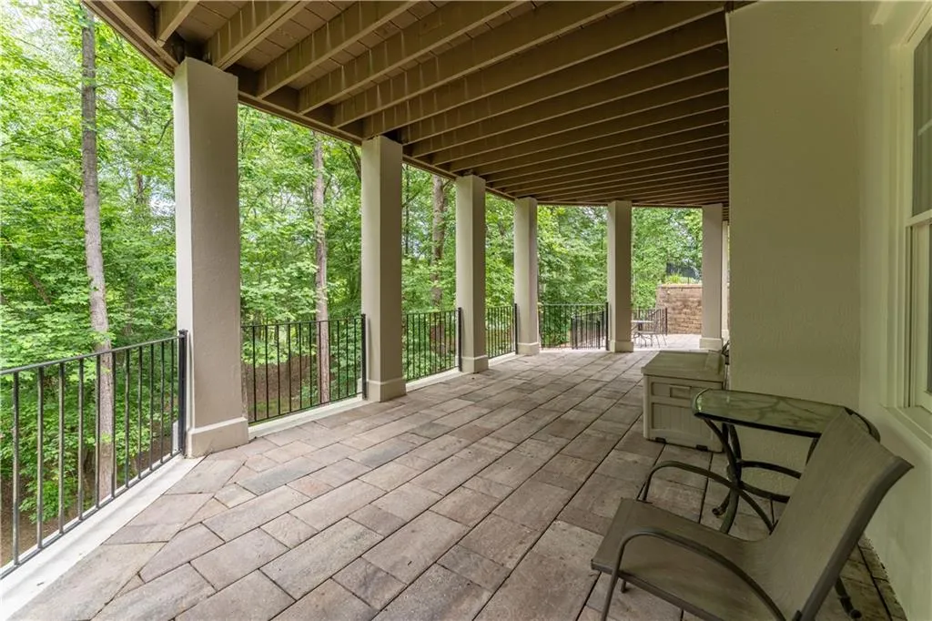 8470 Lazy Oaks Court, Sandy Springs, Georgia 30350, 8 Bedrooms Bedrooms, ,5 BathroomsBathrooms,Residential,For Sale,8470 Lazy Oaks Court,7582461