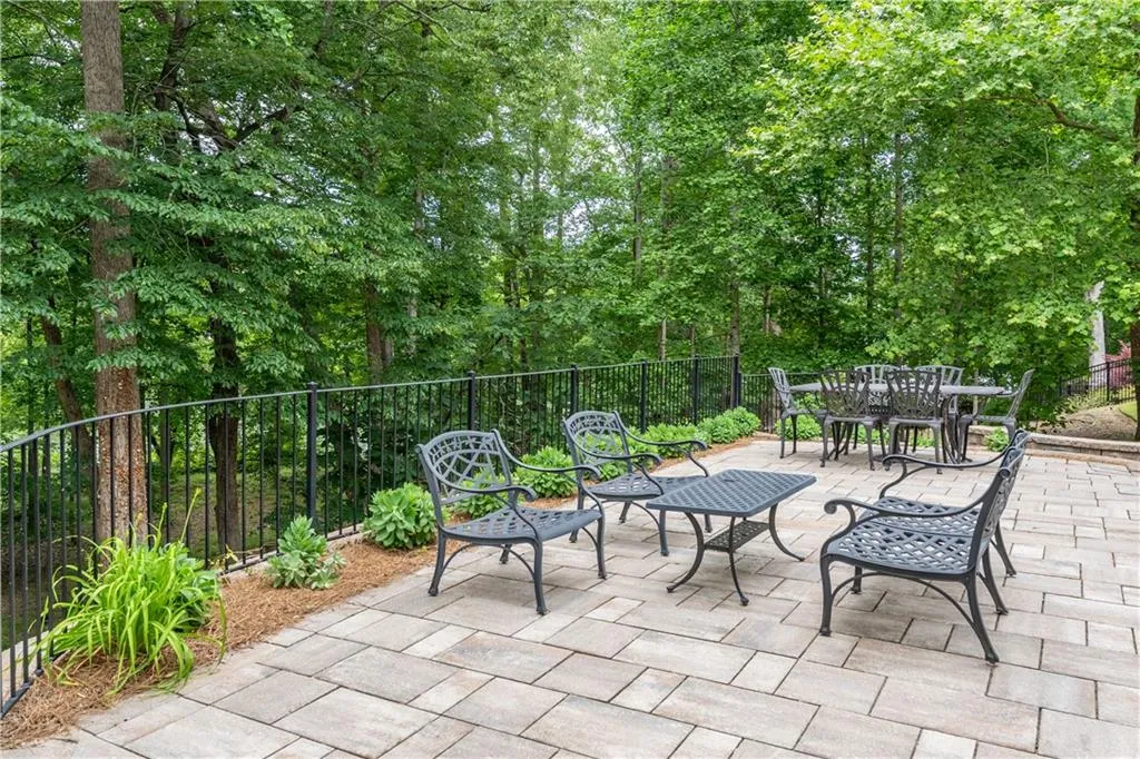 8470 Lazy Oaks Court, Atlanta, Georgia 30350, 8 Bedrooms Bedrooms, ,5 BathroomsBathrooms,Residential,For Sale,8470 Lazy Oaks Court,7582461