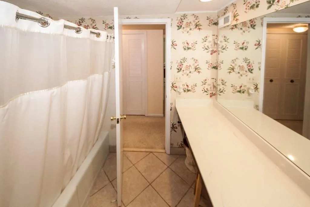 6851 Roswell Road Unit L-16, Sandy Springs, Georgia 30328, 3 Bedrooms Bedrooms, ,2 BathroomsBathrooms,Residential,Sold,6851 Roswell Road Unit L-16,6517748