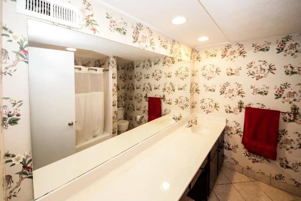 6851 Roswell Road Unit L-16, Sandy Springs, Georgia 30328, 3 Bedrooms Bedrooms, ,2 BathroomsBathrooms,Residential,Sold,6851 Roswell Road Unit L-16,6517748