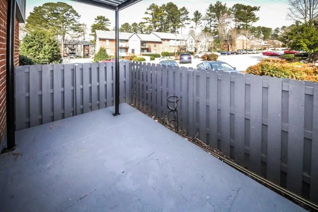 6851 Roswell Road Unit L-16, Sandy Springs, Georgia 30328, 3 Bedrooms Bedrooms, ,2 BathroomsBathrooms,Residential,Sold,6851 Roswell Road Unit L-16,6517748