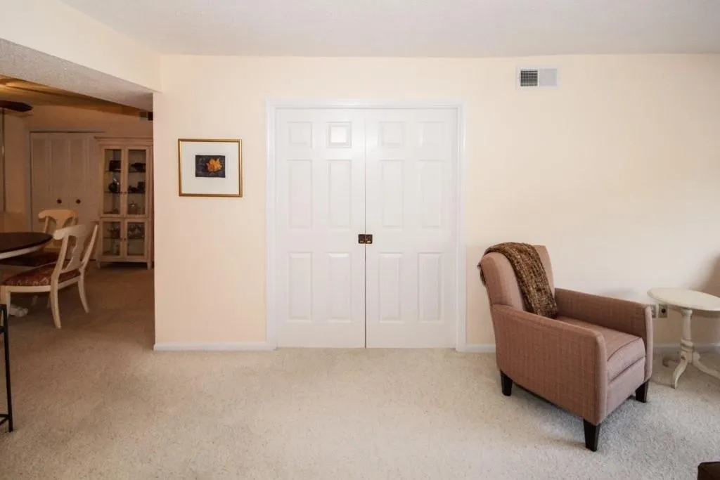 6851 Roswell Road Unit L-16, Sandy Springs, Georgia 30328, 3 Bedrooms Bedrooms, ,2 BathroomsBathrooms,Residential,Sold,6851 Roswell Road Unit L-16,6517748