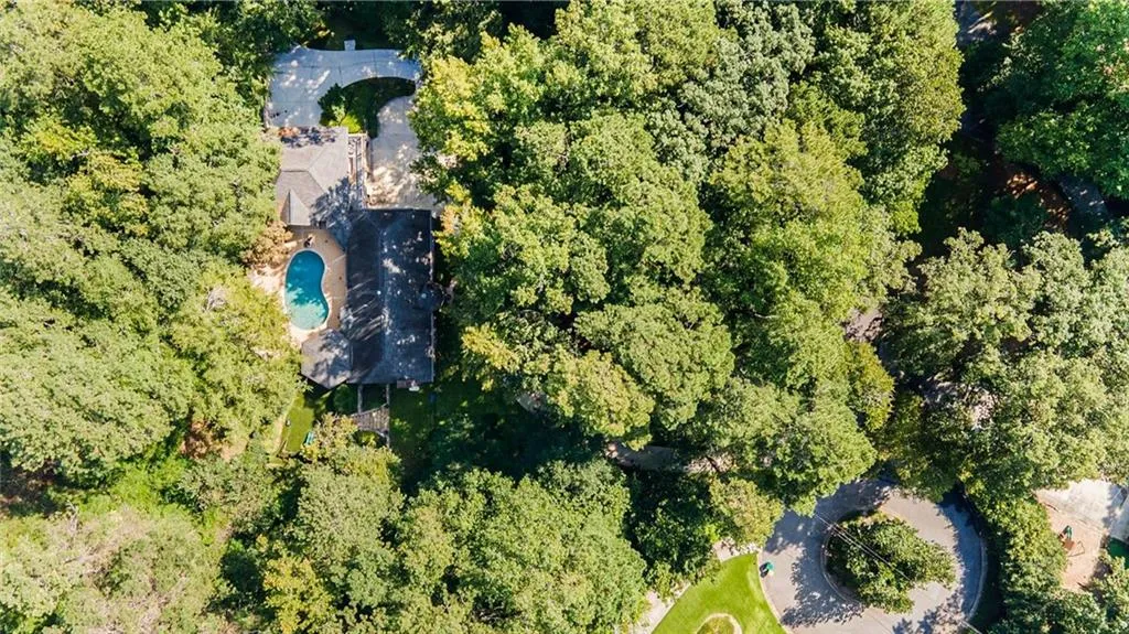 4635 Mount Paran Parkway, Atlanta, Georgia 30327, 4 Bedrooms Bedrooms, ,3 BathroomsBathrooms,Residential,For Sale,4635 Mount Paran Parkway,7653800