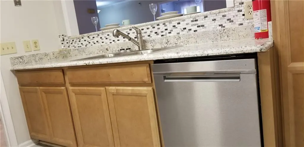 209 Bainbridge Drive, Sandy Springs, Georgia 30327, 2 Bedrooms Bedrooms, ,2 BathroomsBathrooms,Residential,Sold,209 Bainbridge Drive,6636876