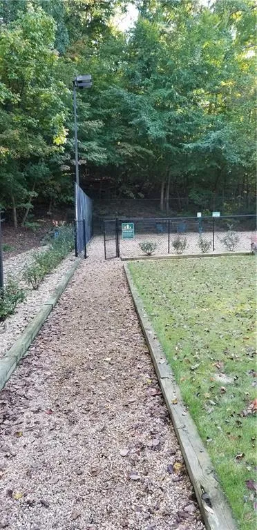 209 Bainbridge Drive, Sandy Springs, Georgia 30327, 2 Bedrooms Bedrooms, ,2 BathroomsBathrooms,Residential,Sold,209 Bainbridge Drive,6636876