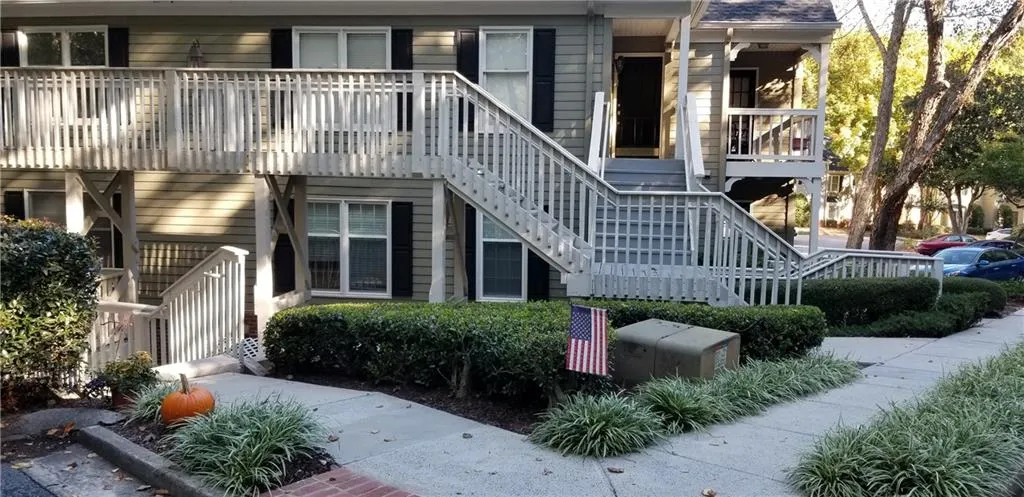 209 Bainbridge Drive, Sandy Springs, Georgia 30327, 2 Bedrooms Bedrooms, ,2 BathroomsBathrooms,Residential,Sold,209 Bainbridge Drive,6636876