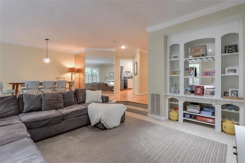 405 Bainbridge Drive, Atlanta, Georgia 30327, 4 Bedrooms Bedrooms, ,3 BathroomsBathrooms,Residential,Sold,405 Bainbridge Drive,6922669