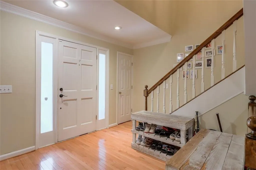 405 Bainbridge Drive, Atlanta, Georgia 30327, 4 Bedrooms Bedrooms, ,3 BathroomsBathrooms,Residential,Sold,405 Bainbridge Drive,6922669