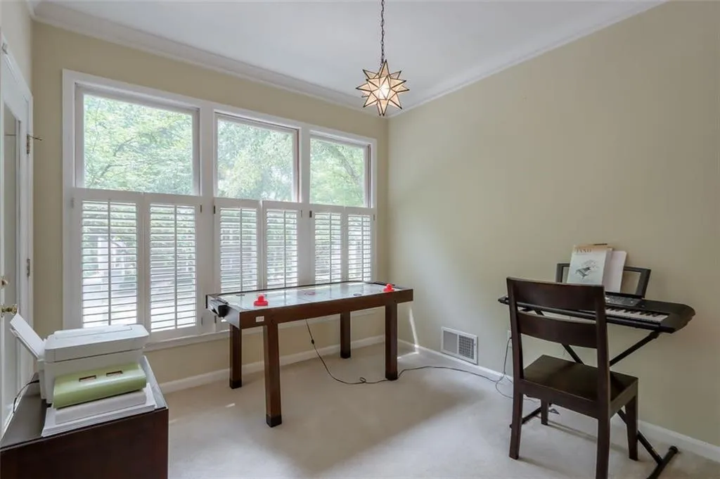 405 Bainbridge Drive, Atlanta, Georgia 30327, 4 Bedrooms Bedrooms, ,3 BathroomsBathrooms,Residential,Sold,405 Bainbridge Drive,6922669