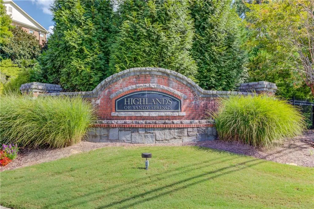 7340 Glisten Avenue, Sandy Springs, Georgia 30328, 3 Bedrooms Bedrooms, ,3 BathroomsBathrooms,Residential,Sold,7340 Glisten Avenue,7106236
