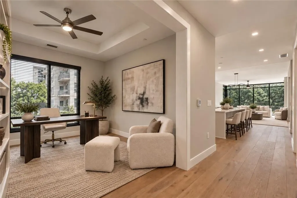 2520 Peachtree Road Nw Unit 403, Atlanta, Georgia 30305, 3 Bedrooms Bedrooms, 0 ,3 BathroomsBathrooms,Residential,For Sale,2520 Peachtree Road Nw Unit 403,7838863