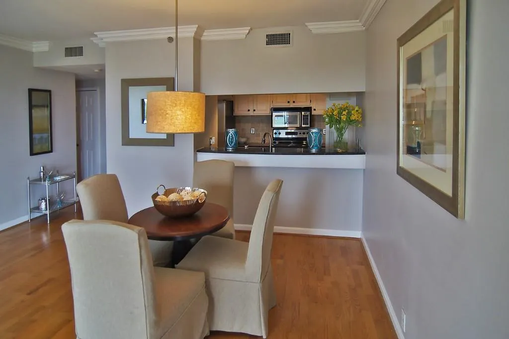 3481 Lakeside Drive Ne Unit 1802, Atlanta, Georgia 30326, 2 Bedrooms Bedrooms, ,2 BathroomsBathrooms,Residential,Sold,3481 Lakeside Drive Ne Unit 1802,5399851