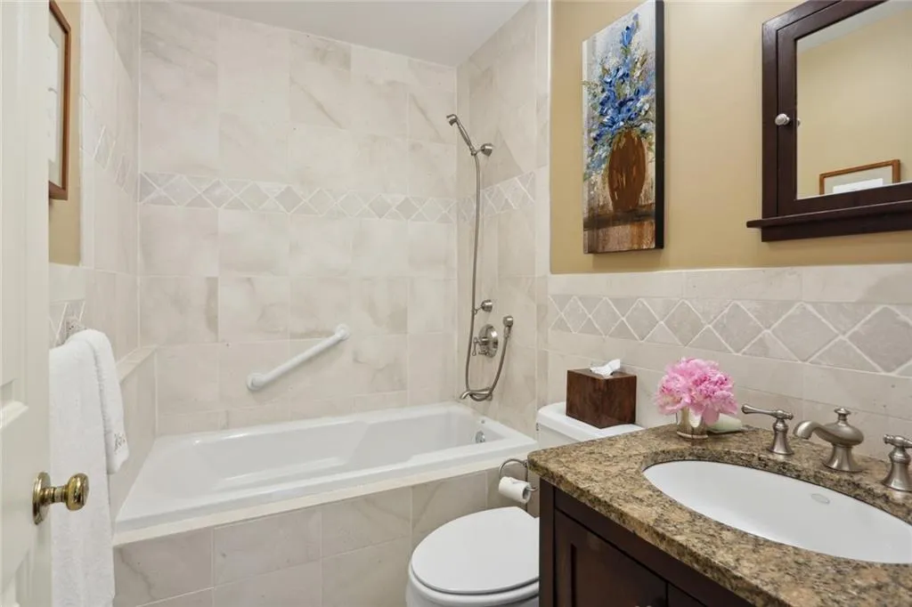 560 High Point Lane, Sandy Springs, Georgia 30342, 4 Bedrooms Bedrooms, ,3 BathroomsBathrooms,Residential,Sold,560 High Point Lane,7057377