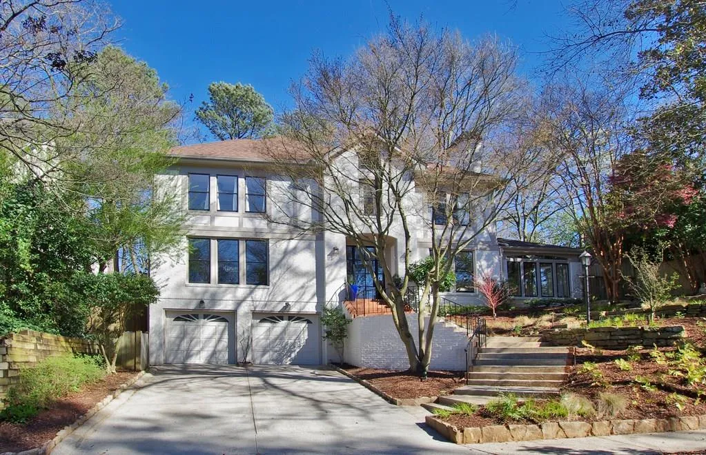 Atlanta, Georgia 30324, 4 Bedrooms Bedrooms, ,3 BathroomsBathrooms,Residential,Sold,5971519