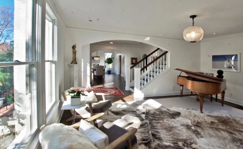 Atlanta, Georgia 30324, 4 Bedrooms Bedrooms, ,3 BathroomsBathrooms,Residential,Sold,5971519