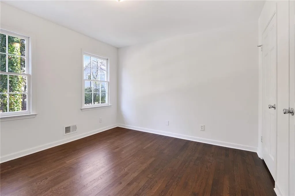 7250 Hunters Branch Drive, Atlanta, Georgia 30328, 4 Bedrooms Bedrooms, ,2 BathroomsBathrooms,Residential,Sold,7250 Hunters Branch Drive,6663277