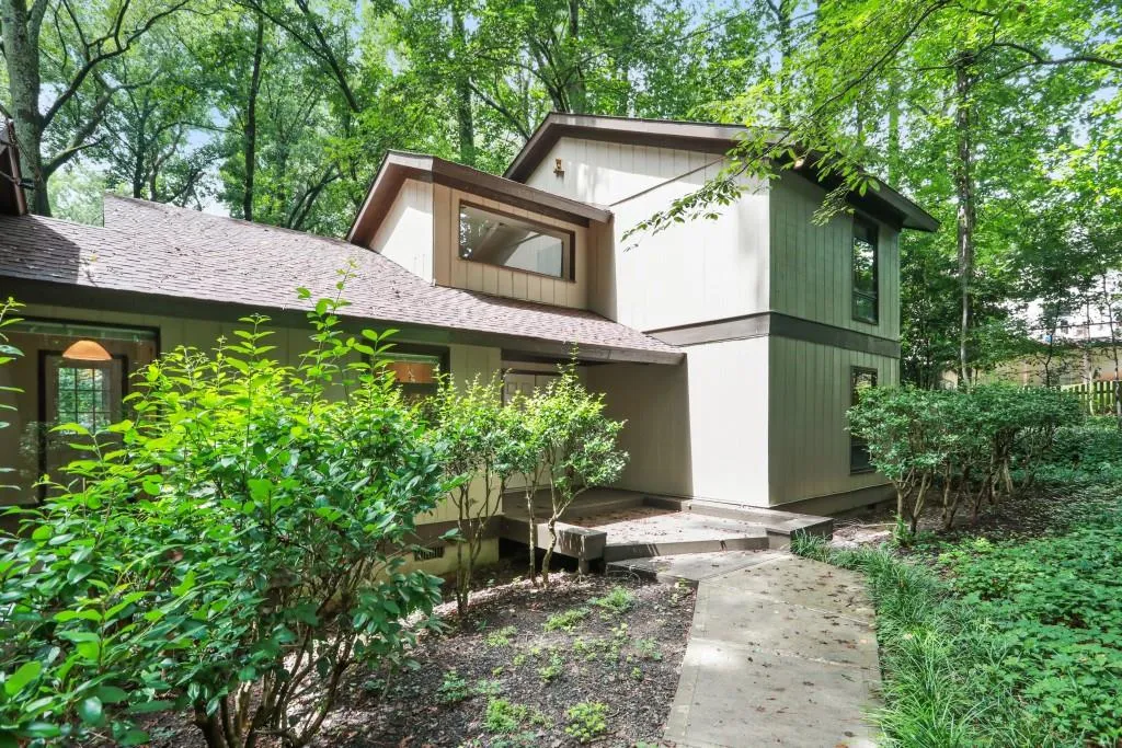 4906 Northland Drive, Atlanta, Georgia 30342, 3 Bedrooms Bedrooms, ,3 BathroomsBathrooms,Residential,Sold,4906 Northland Drive,6773249