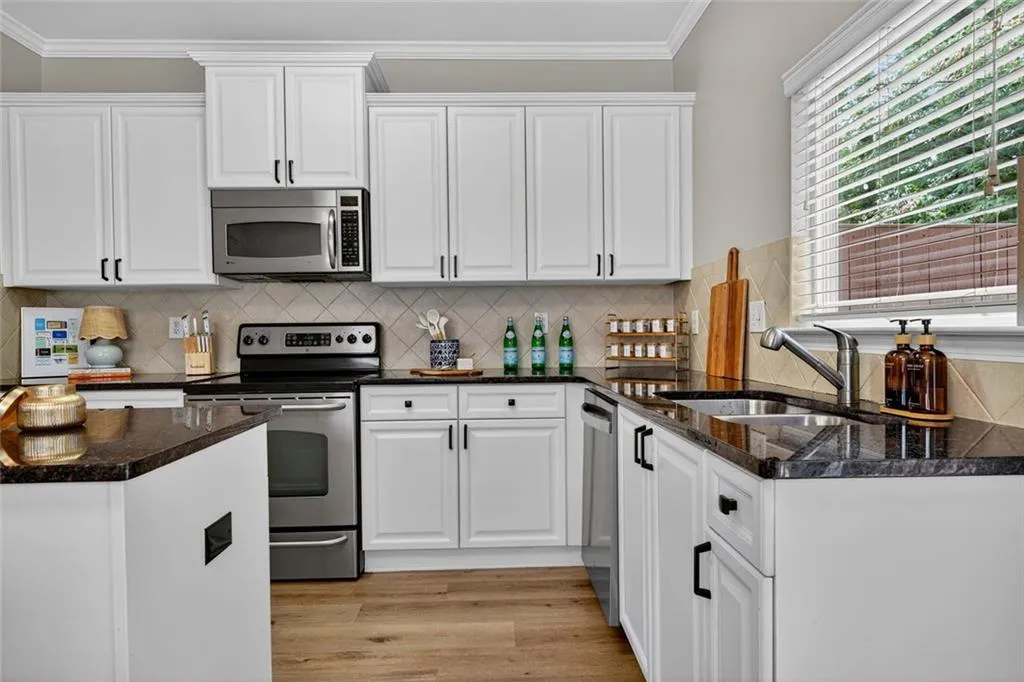 1384 Liberty Parkway Nw, Atlanta, Georgia 30318, 3 Bedrooms Bedrooms, ,3 BathroomsBathrooms,Residential,For Sale,1384 Liberty Parkway Nw,7643616