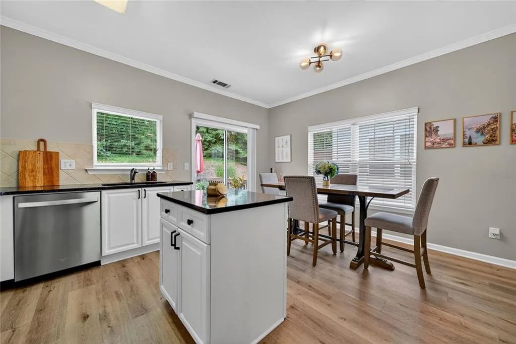 1384 Liberty Parkway Nw, Atlanta, Georgia 30318, 3 Bedrooms Bedrooms, ,3 BathroomsBathrooms,Residential,For Sale,1384 Liberty Parkway Nw,7643616