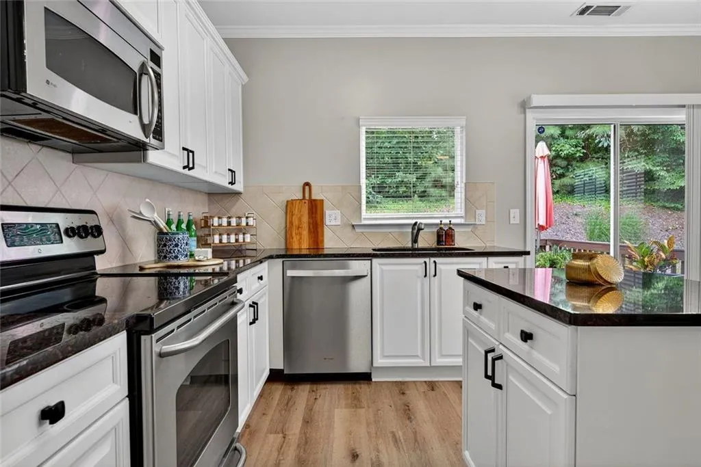 1384 Liberty Parkway Nw, Atlanta, Georgia 30318, 3 Bedrooms Bedrooms, ,3 BathroomsBathrooms,Residential,For Sale,1384 Liberty Parkway Nw,7643616
