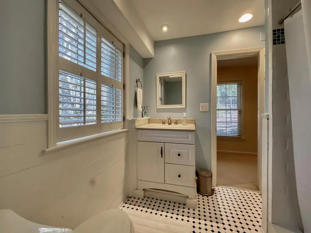 4534 Mount Paran Parkway, Sandy Springs, Georgia 30327, 5 Bedrooms Bedrooms, ,3 BathroomsBathrooms,Residential,Sold,4534 Mount Paran Parkway,6832175