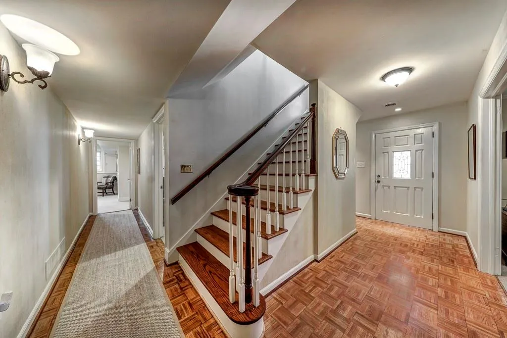 4534 Mount Paran Parkway, Sandy Springs, Georgia 30327, 5 Bedrooms Bedrooms, ,3 BathroomsBathrooms,Residential,Sold,4534 Mount Paran Parkway,6832175