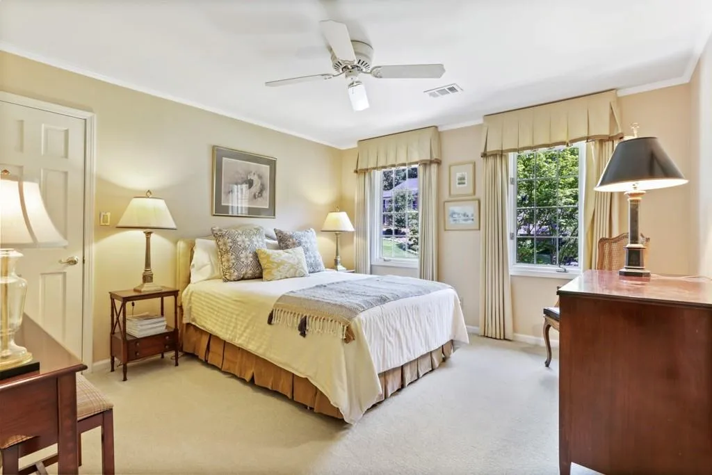 380 Spindle Court, Sandy Springs, Georgia 30350, 6 Bedrooms Bedrooms, ,5 BathroomsBathrooms,Residential,Sold,380 Spindle Court,6613197
