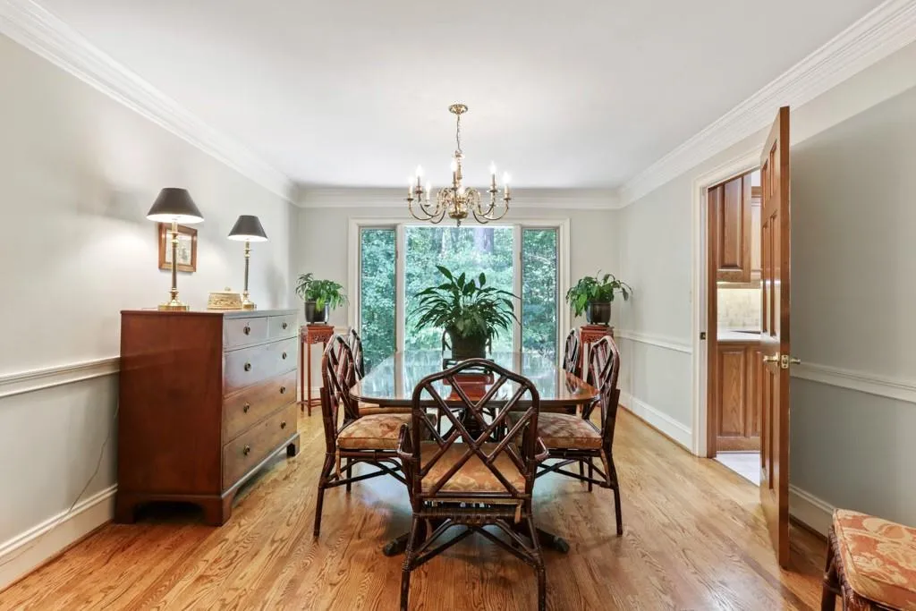 380 Spindle Court, Sandy Springs, Georgia 30350, 6 Bedrooms Bedrooms, ,5 BathroomsBathrooms,Residential,Sold,380 Spindle Court,6613197