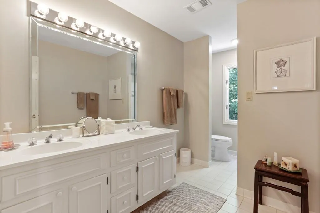 380 Spindle Court, Sandy Springs, Georgia 30350, 6 Bedrooms Bedrooms, ,5 BathroomsBathrooms,Residential,Sold,380 Spindle Court,6613197