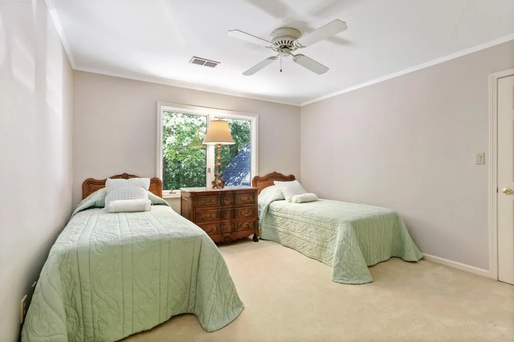 380 Spindle Court, Sandy Springs, Georgia 30350, 6 Bedrooms Bedrooms, ,5 BathroomsBathrooms,Residential,Sold,380 Spindle Court,6613197