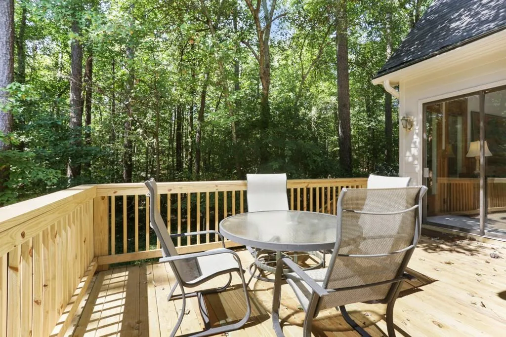 380 Spindle Court, Sandy Springs, Georgia 30350, 6 Bedrooms Bedrooms, ,5 BathroomsBathrooms,Residential,Sold,380 Spindle Court,6613197