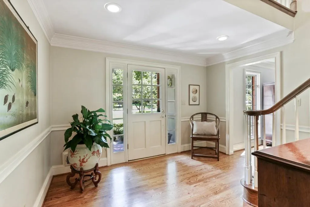 380 Spindle Court, Sandy Springs, Georgia 30350, 6 Bedrooms Bedrooms, ,5 BathroomsBathrooms,Residential,Sold,380 Spindle Court,6613197