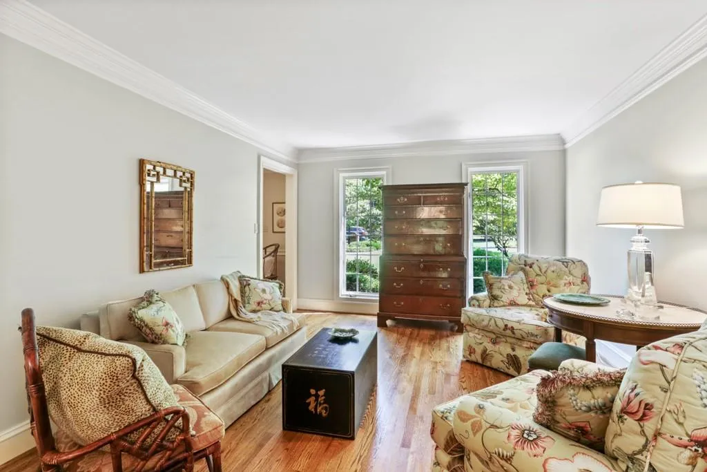 380 Spindle Court, Sandy Springs, Georgia 30350, 6 Bedrooms Bedrooms, ,5 BathroomsBathrooms,Residential,Sold,380 Spindle Court,6613197