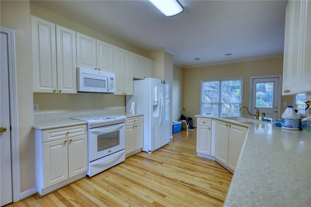 310 Halah Circle Ne, Sandy Springs, Georgia 30328, 3 Bedrooms Bedrooms, ,2 BathroomsBathrooms,Residential,Sold,310 Halah Circle Ne,7154886