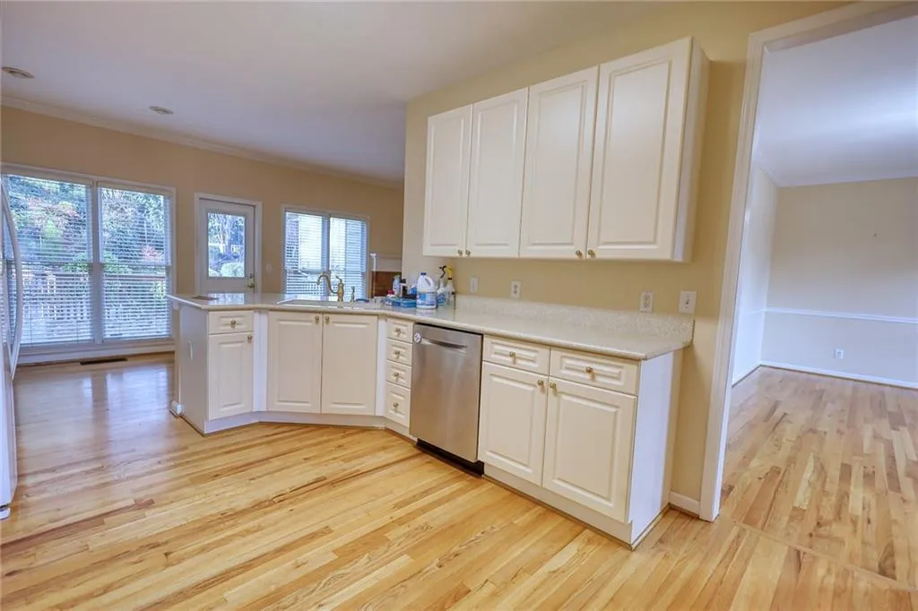 310 Halah Circle Ne, Sandy Springs, Georgia 30328, 3 Bedrooms Bedrooms, ,2 BathroomsBathrooms,Residential,Sold,310 Halah Circle Ne,7154886