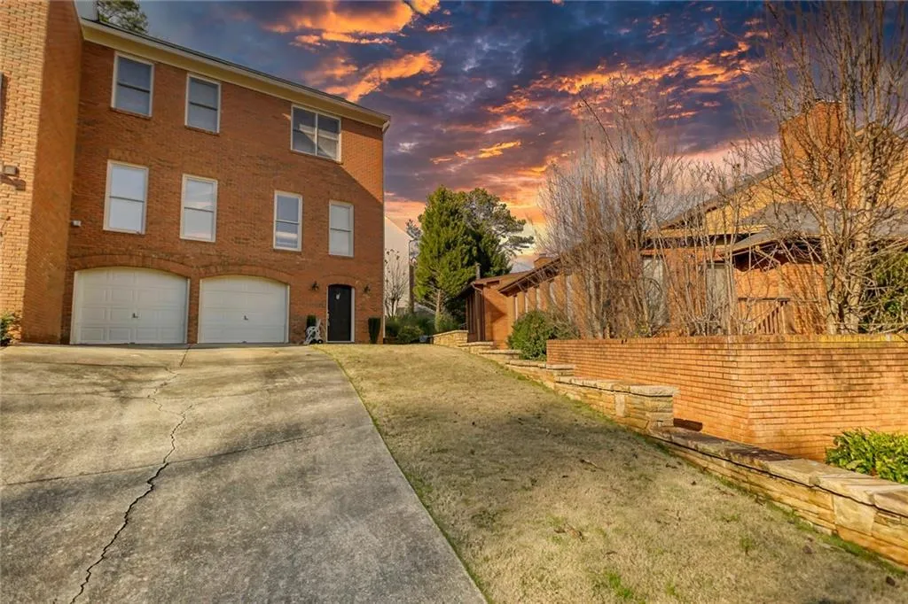 310 Halah Circle Ne, Sandy Springs, Georgia 30328, 3 Bedrooms Bedrooms, ,2 BathroomsBathrooms,Residential,Sold,310 Halah Circle Ne,7154886