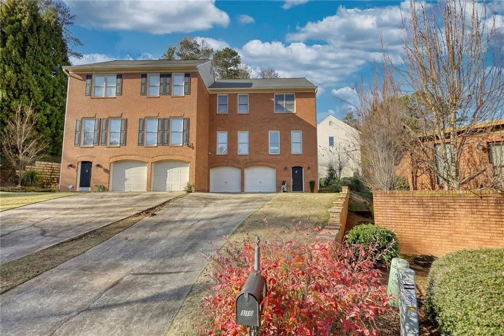 310 Halah Circle Ne, Sandy Springs, Georgia 30328, 3 Bedrooms Bedrooms, ,2 BathroomsBathrooms,Residential,Sold,310 Halah Circle Ne,7154886