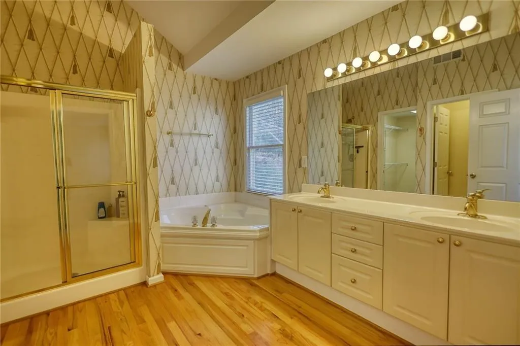 310 Halah Circle Ne, Sandy Springs, Georgia 30328, 3 Bedrooms Bedrooms, ,2 BathroomsBathrooms,Residential,Sold,310 Halah Circle Ne,7154886