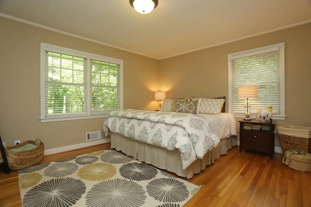 6855 Castleton Drive, Sandy Springs, Georgia 30328, 4 Bedrooms Bedrooms, ,3 BathroomsBathrooms,Residential,Sold,6855 Castleton Drive,5556677