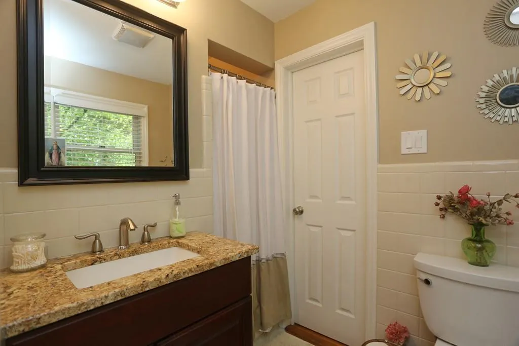 6855 Castleton Drive, Sandy Springs, Georgia 30328, 4 Bedrooms Bedrooms, ,3 BathroomsBathrooms,Residential,Sold,6855 Castleton Drive,5556677