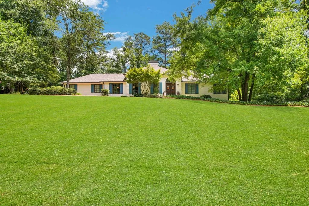 5535 Cross Gate Court Nw, Atlanta, Georgia 30327, 5 Bedrooms Bedrooms, ,3 BathroomsBathrooms,Residential,Sold,5535 Cross Gate Court Nw,6750915