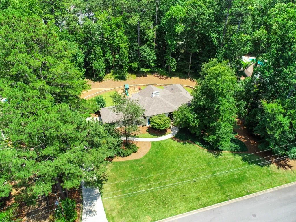 5535 Cross Gate Court Nw, Atlanta, Georgia 30327, 5 Bedrooms Bedrooms, ,3 BathroomsBathrooms,Residential,Sold,5535 Cross Gate Court Nw,6750915