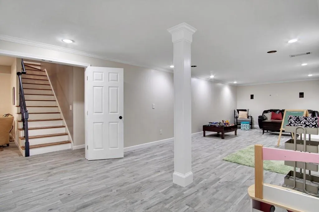 5535 Cross Gate Court Nw, Atlanta, Georgia 30327, 5 Bedrooms Bedrooms, ,3 BathroomsBathrooms,Residential,Sold,5535 Cross Gate Court Nw,6750915