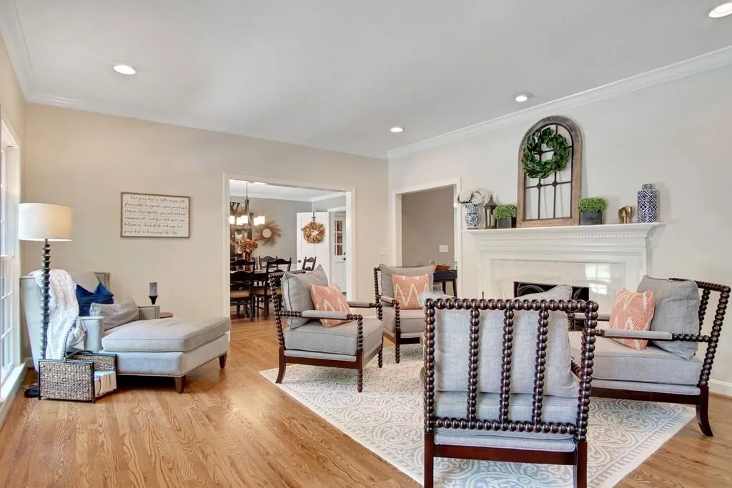 5535 Cross Gate Court Nw, Atlanta, Georgia 30327, 5 Bedrooms Bedrooms, ,3 BathroomsBathrooms,Residential,Sold,5535 Cross Gate Court Nw,6750915