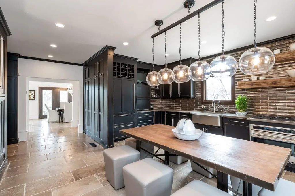 8 Powers Chase Circle, Sandy Springs, Georgia 30327, 4 Bedrooms Bedrooms, ,5 BathroomsBathrooms,Residential,Sold,8 Powers Chase Circle,6695142