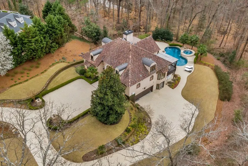 8 Powers Chase Circle, Sandy Springs, Georgia 30327, 4 Bedrooms Bedrooms, ,5 BathroomsBathrooms,Residential,Sold,8 Powers Chase Circle,6695142