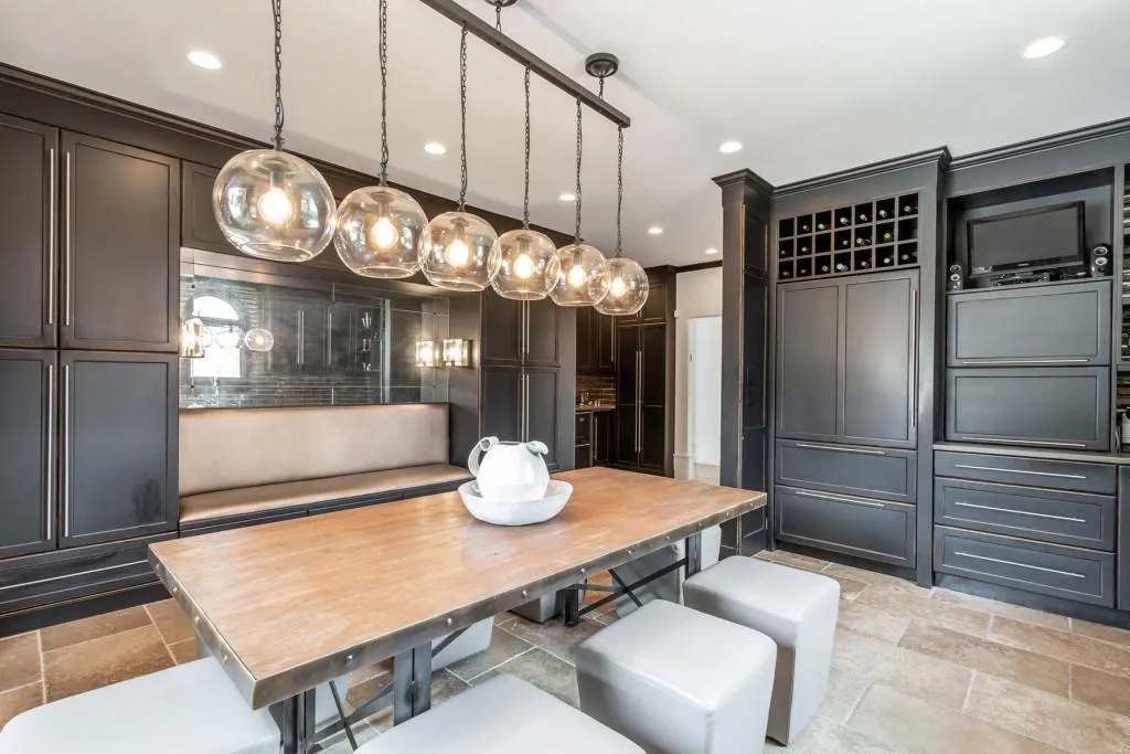 8 Powers Chase Circle, Sandy Springs, Georgia 30327, 4 Bedrooms Bedrooms, ,5 BathroomsBathrooms,Residential,Sold,8 Powers Chase Circle,6695142