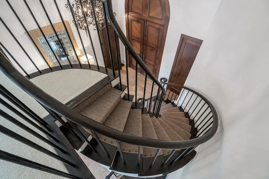 8 Powers Chase Circle, Sandy Springs, Georgia 30327, 4 Bedrooms Bedrooms, ,5 BathroomsBathrooms,Residential,Sold,8 Powers Chase Circle,6695142