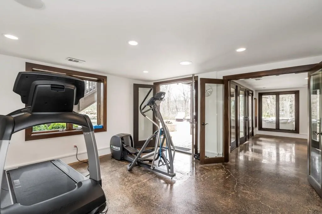 8 Powers Chase Circle, Sandy Springs, Georgia 30327, 4 Bedrooms Bedrooms, ,5 BathroomsBathrooms,Residential,Sold,8 Powers Chase Circle,6695142