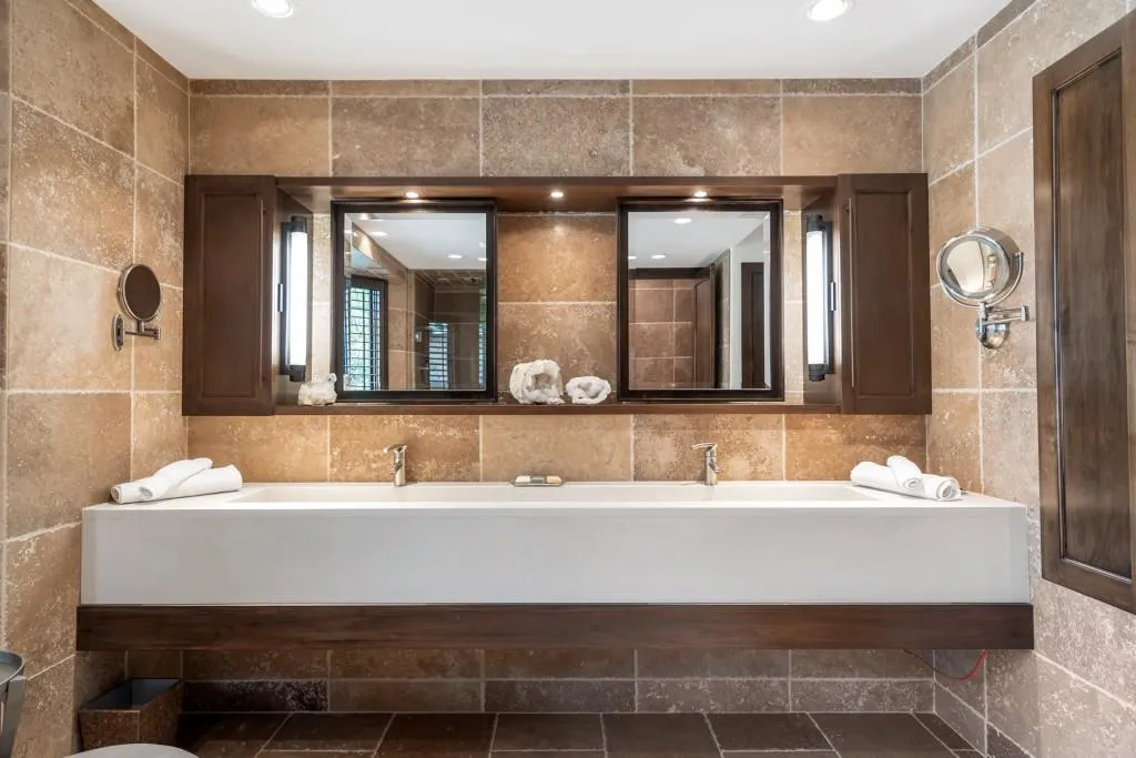 8 Powers Chase Circle, Sandy Springs, Georgia 30327, 4 Bedrooms Bedrooms, ,5 BathroomsBathrooms,Residential,Sold,8 Powers Chase Circle,6695142